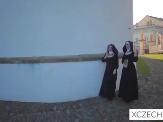 Hullu bizzare aikuinen elokuva kanssa catholic nuns ja the monsterin!