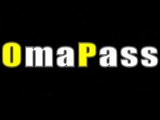 Omapass παχουλός/ή παππούς λεσβιακό πορνό footage